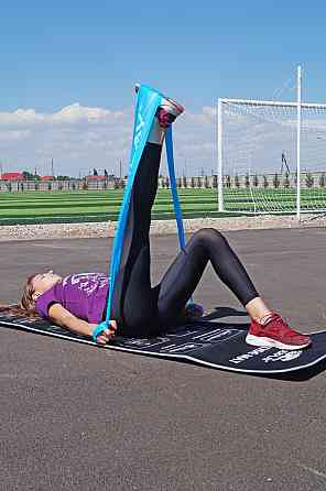 Стрічка-еспандер для фітнесу та реабілітації PowerPlay 4112 0.4мм MediBand Light Синя (6.8 кг) Київ