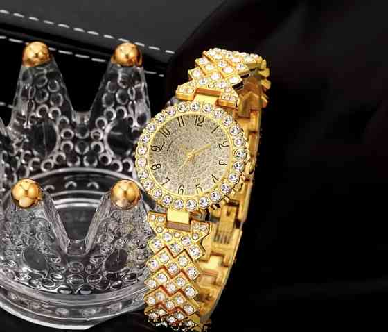 Подарочный набор для женщин Арабские цифры Сердценаручные часы браслет кольцо цепочка с кулоном и серьги золотистый Киев