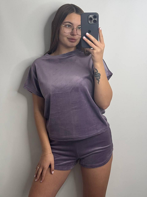 Пижама женская футболка + шорты из плюшевого велюра Лиловый S Харьков - изображение 4