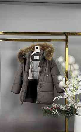 Детская зимняя куртка для девочки с сумкой-муфтой натуральный мех 110,116,122,128,134 Николаев