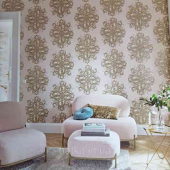 Шпалери метрові вінілові на флізелін дизайнерські Erismann Elle вензелі золотисті структурних на рожевому Київ