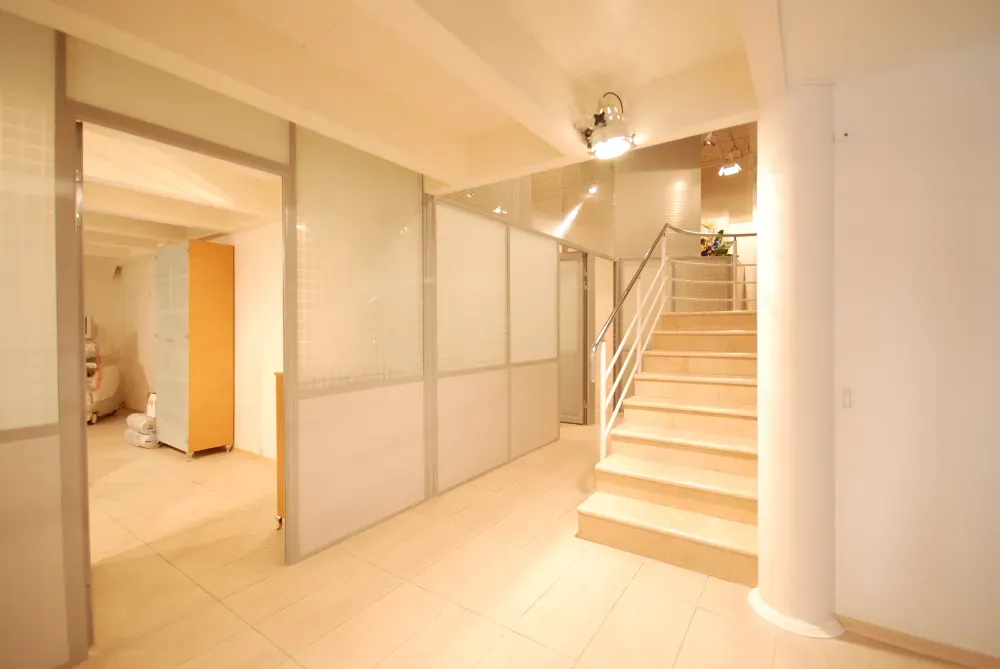 Клею пленку на стекло, тонирую стекло плёнками Киев - изображение 3