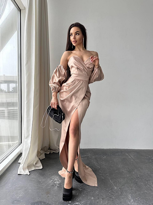 Жіноче розкішне вечірнє плаття зі шлейфом і знімними рукавами з королівського атласу Бежевий, M Одеса - фото 5