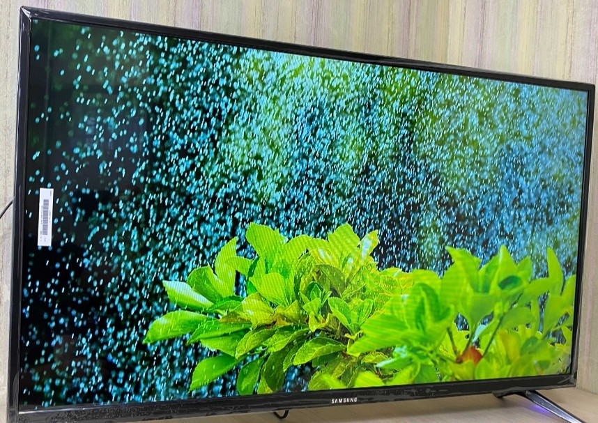 Телевизор: Samsung 34