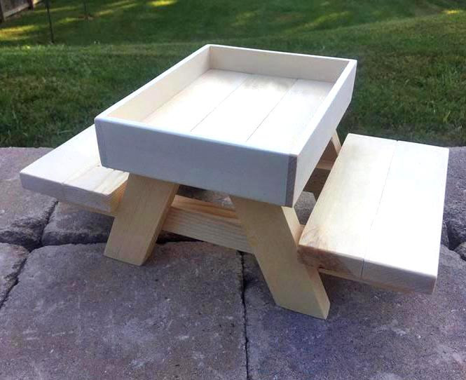 Кормушка для белок 