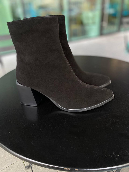 No brend Стильні замшеві черевики жіночі демісезонні весна-осінь чорні на стійкому каблуці р. 3 Коломия - фото 8