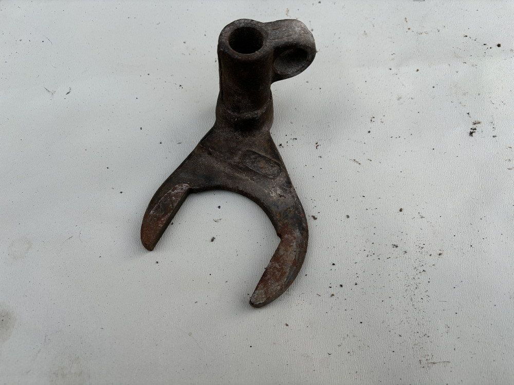 Вилка переключения 6 передачи ДТ-75. 77.37.018В. Харьков - изображение 1