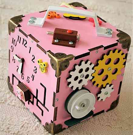 Маленький Бізікуб 15*15*15 Рожевий дитячий розвивальний куб міні Бізикуб для дівчинки Бізіборд Київ