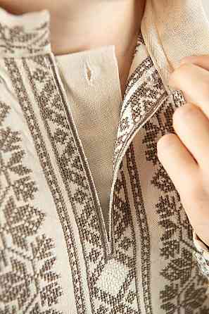 Вишиванка для хлопчиків із довгим рукавом лляна, бежева Київ