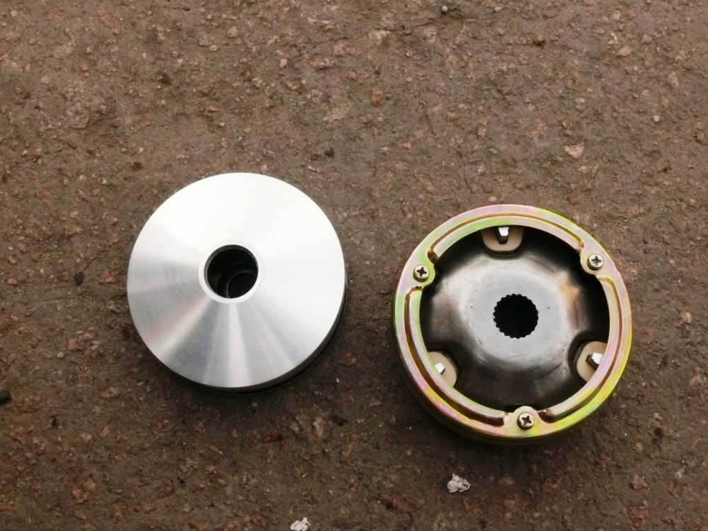 Вариатор передний на скутер Сузуки AD50 Мукачево - изображение 1