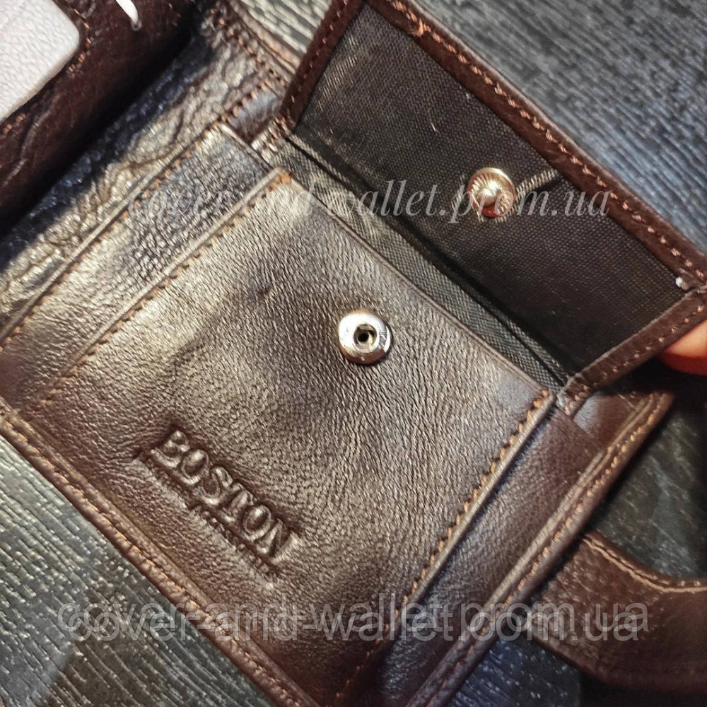 Чоловічий шкіряний гаманець на кнопці коричневого кольору Boston Київ - фото 7