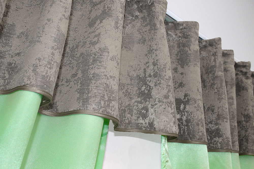 Кухонні штори VR-Textil № 073к з ламбрекеном і підхватами салатовий з кавово-сірим 275х170 см ( 52-0268) Київ - фото 4