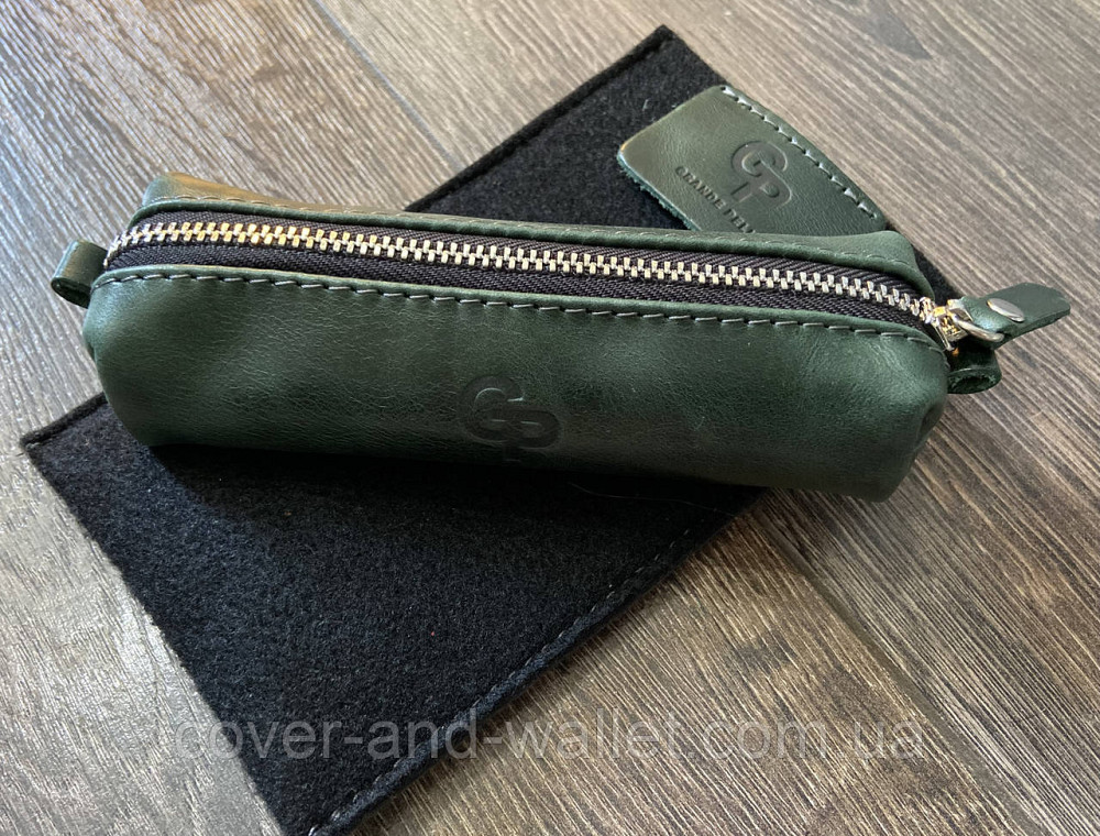 Стильная ключница из гладкой кожи зеленого цвета на молнии Grande Pelle Киев - изображение 1