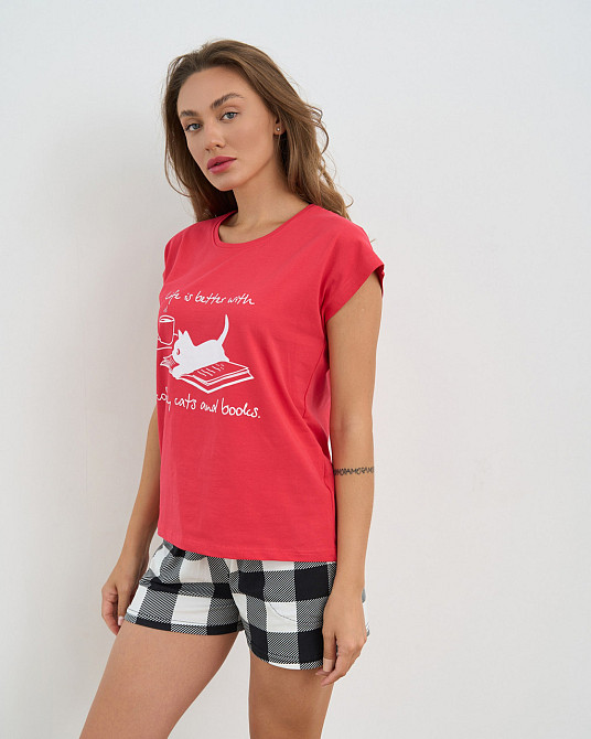 Женская пижама комплект с шортиками в клетку - Кофе, котики и книги Nicoletta 60244 S, Красный Киев - изображение 5