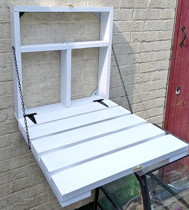 Настенный бар 