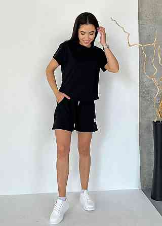 Трикотажный костюм с шортами 