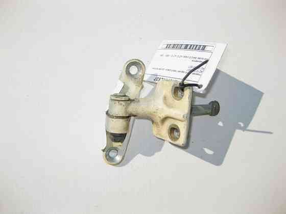 Mercedes-Benz  A2107302537 Нижня петля задніх лівих дверей до рестайлінгу E-Class W210 Одеса