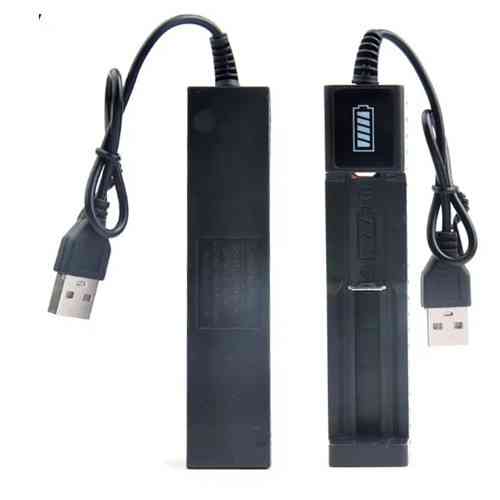 Зарядное устройство USB черное для аккумуляторов 18650, CR123A и других литий-ионных элементов питания Киев