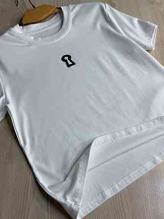 Футболка жіноча A-N 911-21 з аплікацією камінців силует замка базова one size, білий, one size Київ