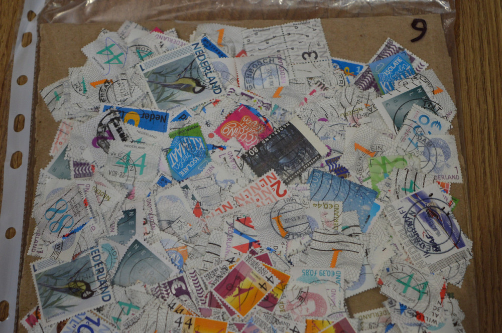 ГОРА МАРОК. Нидерланды. 1000 шт! (стандарт) 9 Полтава - изображение 1