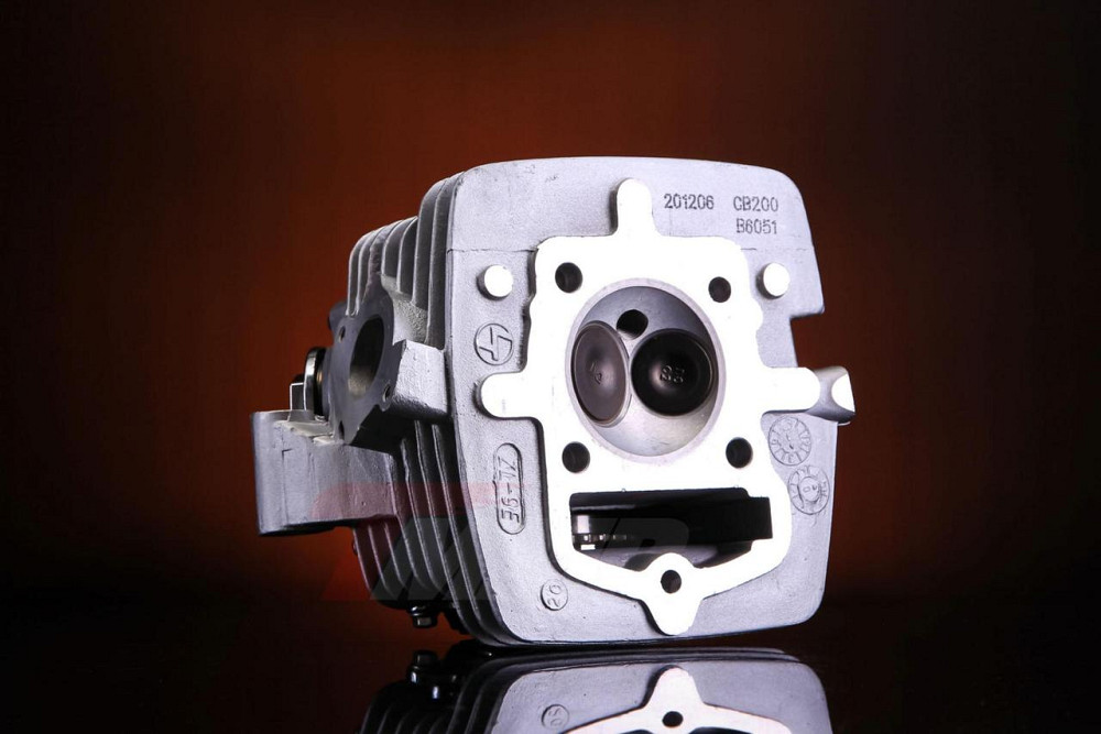 Головка цилиндра 4T CB200 (в сборе, + клапаны, крышка) -2 Мукачево - изображение 1