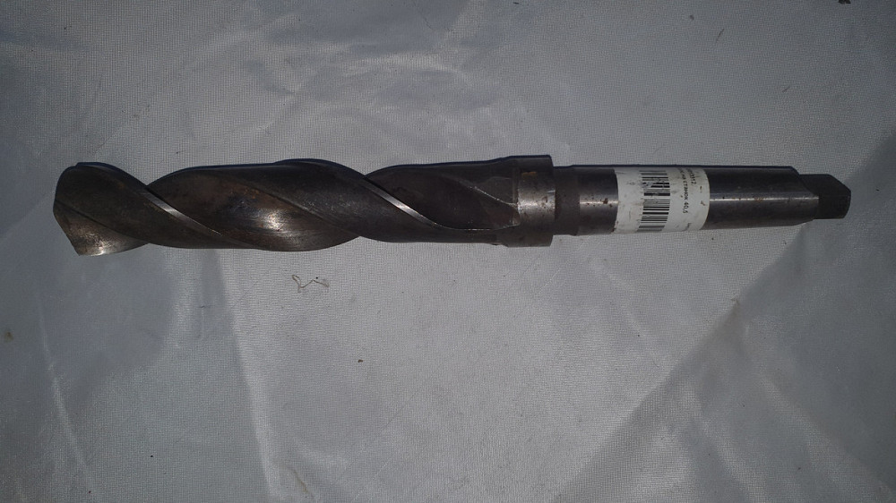 Сверло с коническим хвостовиком. Диаметр - 40.5 мм. Р6М5. Харьков - изображение 1