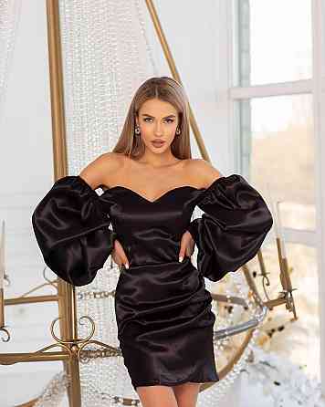 Жіноче святкове мініплаття з пишним рукавом королівський атлас Чорний, 44 Одеса