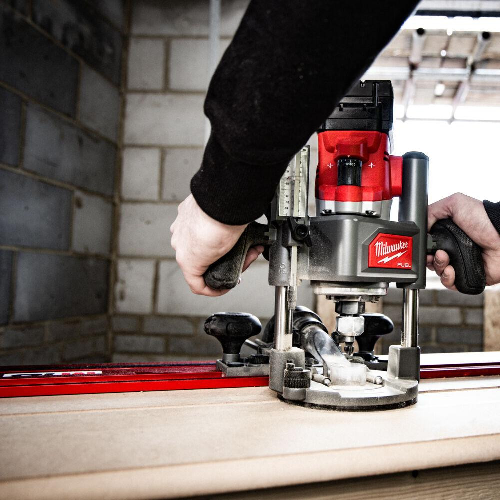 Фрезер акумулятрний кромкувальний MILWAUKEE, M18 FR12KIT-0P (цанги 8мм і 12мм, бічний упор, опорна плита, гайковий ключ, труба д Одеса - фото 5