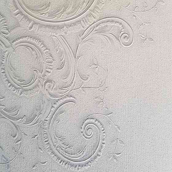 Шпалери метрові вінілові на флізелін дизайнерські Erismann Elle вензелі сріблясті структурних на білому Київ