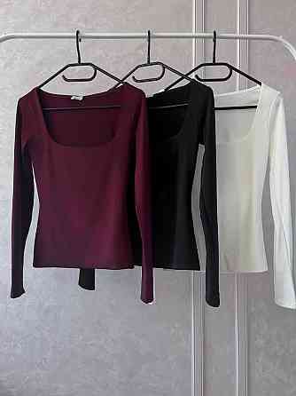 Женский базовый облегающий лонгслив с квадратным вырезом трикотаж масло. Марсала Одесса