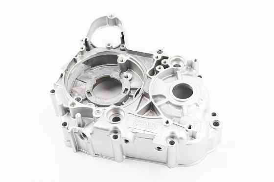 Картер лівий (під вал 28мм) Киев