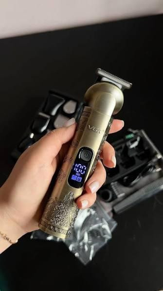 Бездротова машинка для стрижки волосся та бороди VGR V-110: тример із титановими лезами та 4 насадками Одеса - фото 3