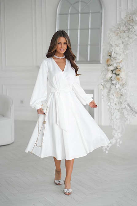 Женское платье на запах из атласа Одесса - изображение 4