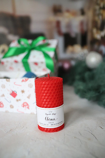 Восковая свеча из цветной вощины 8,5 см. Цвет - красный. Одесса - изображение 1