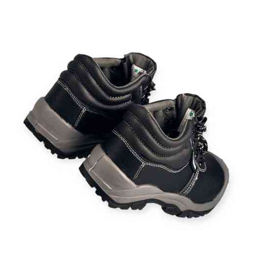 Черевики Phoenix захисні р 43 шкіра, композитний піднос, 4-х шовні, антипрокол. маслобензостійкі Мукачево