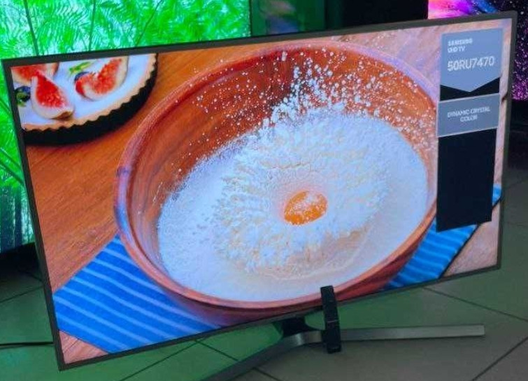 Телевизор Безрамный: 50