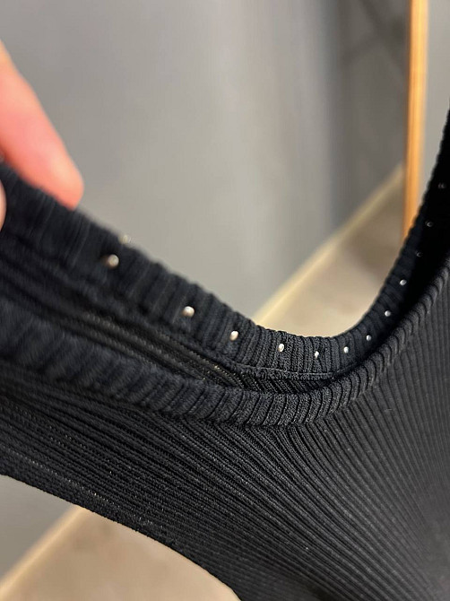 Майка женская A-N 3805 в рубчик с камнями на вырезе, черный, one size Киев - изображение 16