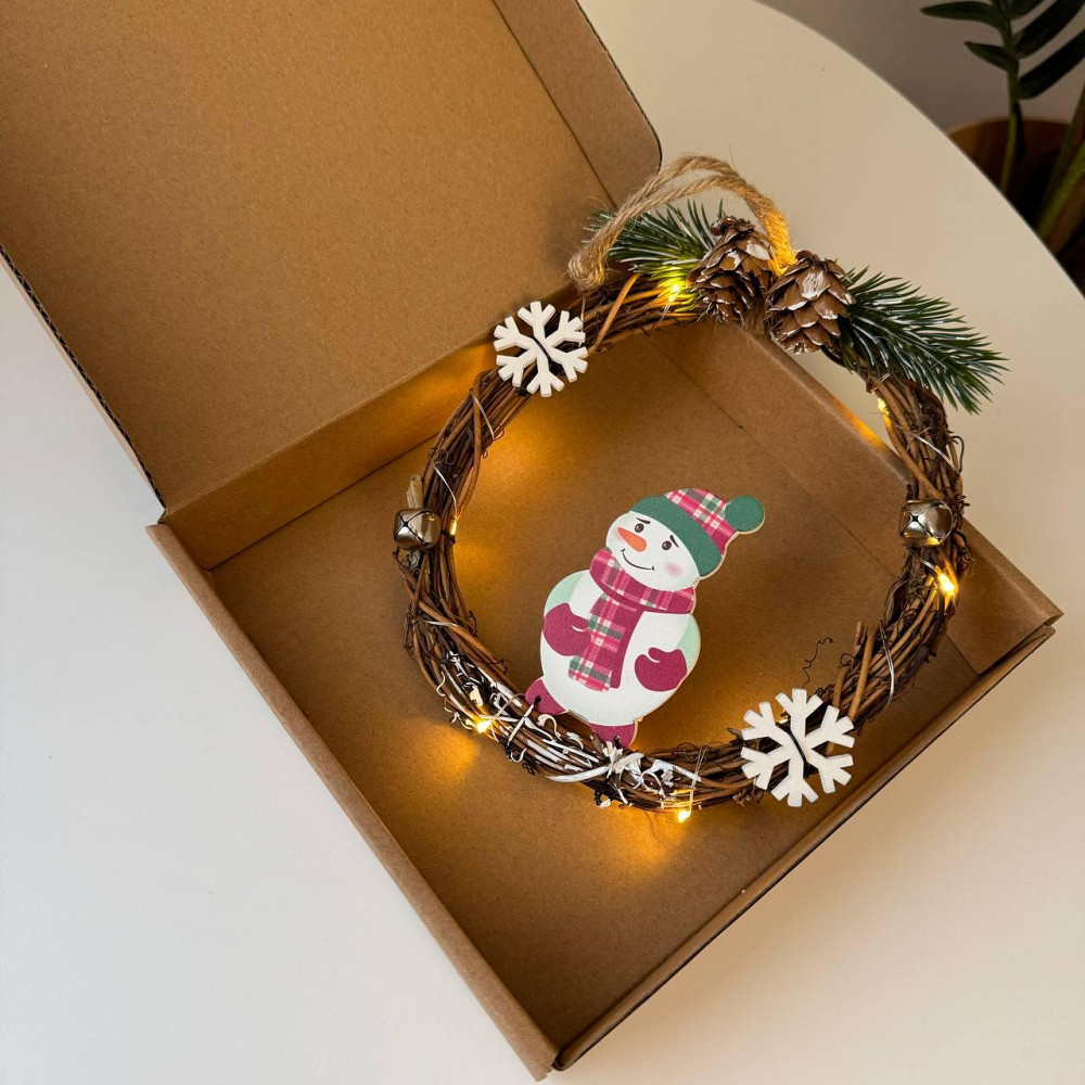 Рождественский венок из ротанги новогодний венок подвесной декор 18 см Niki Light LED от батареек снеговик Киев - изображение 1