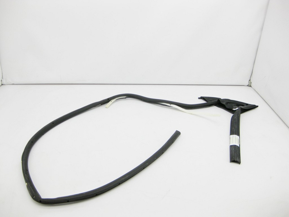 Mercedes-Benz  A2097200254 Ущільнювач над правим опускним склом CLK C209 Одеса - фото 3