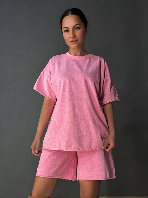 Костюм жіночий De Red 6726 тай-дай футболка з шортами бавовна оверсайз, рожевий, one size Київ - фото 1