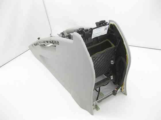 Mercedes-Benz  A1646801052 7H20 Корпус центральної консолі підлокітника сірий GL X164 ML W164 Одеса