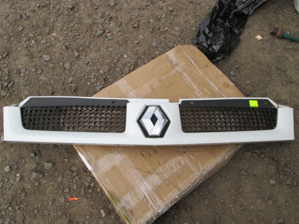 Решітка бампера Renault Master 2003-2006 Ковель - фото 1