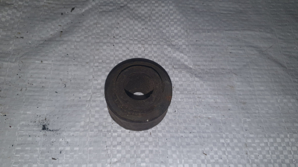 Подушка двигателя нижняя УАЗ. Металл. Харьков - изображение 1