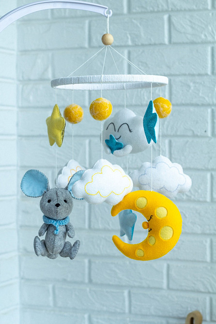 Дитячий мобіль на ліжечко для немовлят ручної роботи WooolyWool «Мишеня» Київ - фото 6