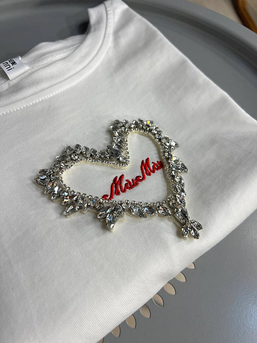 Футболка жіноча Anni 046 оверсайз базова однотонна з вишивкою серце в камінцях one size, білий, one size Київ - фото 9