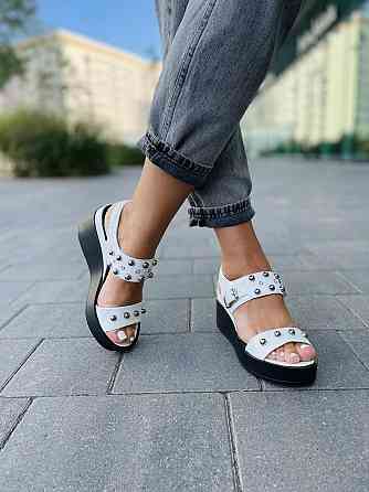 SOTHBY'S Босоніжки жіночі білі Sothby 's M-90 літні шкіряні на танкетці / Модні босоніжки 36р. Коломыя