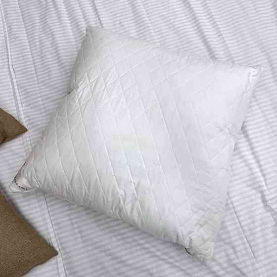 Подушка для сну гіпоалергенна Decorator Ultra Sonic 70x70х20 см, колір білий (84-095) Київ