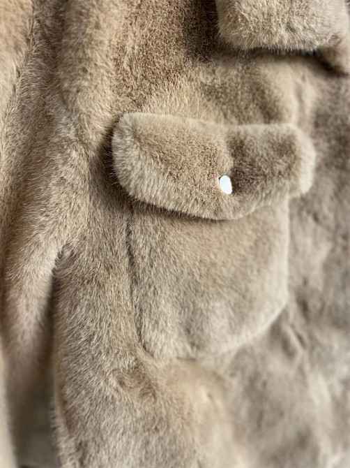 Шуба жіноча A-N 6627 коротка штучне хутро накладені кишені кнопки на резинці, бежевий, one size Київ - фото 17
