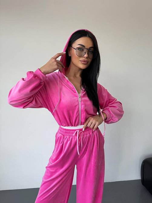 Жіночий стильний повсякденний велюровий костюм-двійка Барбі Одеса - фото 6