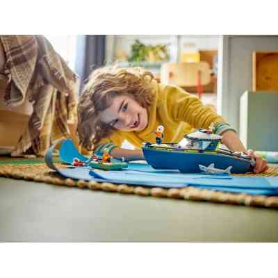 Конструктор LEGO City Преследование на полицейском катере (60456) Винница